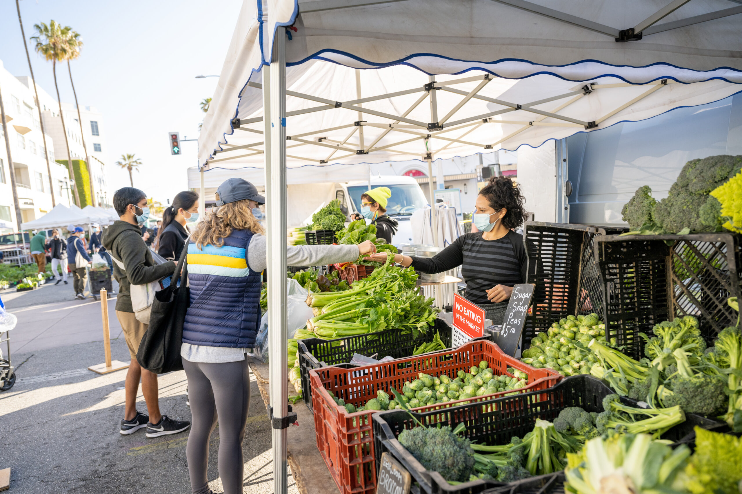 American Farmland Trust and the Farmers Market Coalition Kick Off 14th Annual America’s Farmers Market Celebration With $10,000 in Prizes