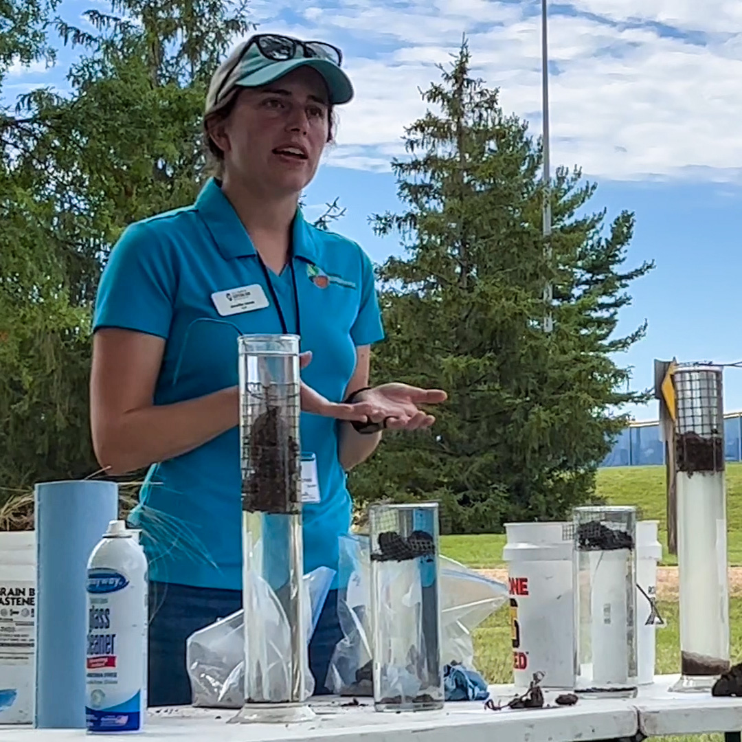 Healthy Illinois Farm Fields the Focus of AFT Soil Health Field Day